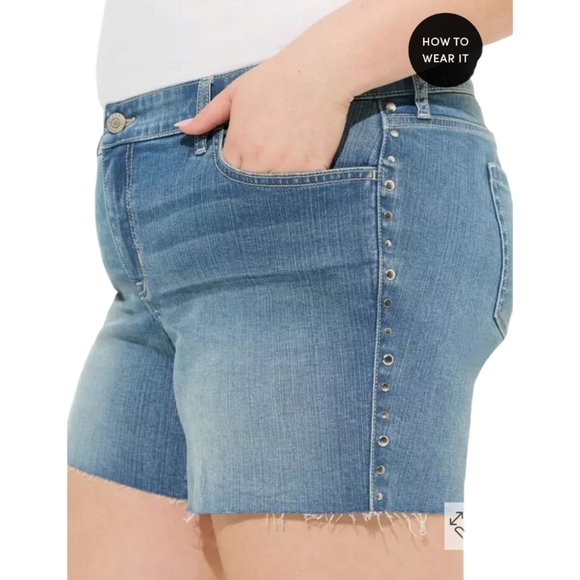 TORRID Plus Size Perfect 5" Vintage Stretch Boyfriend Classic Mid-Rise Short - Picture 5 of 15